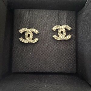 CHANEL Gold Pearl Embellished Earrings